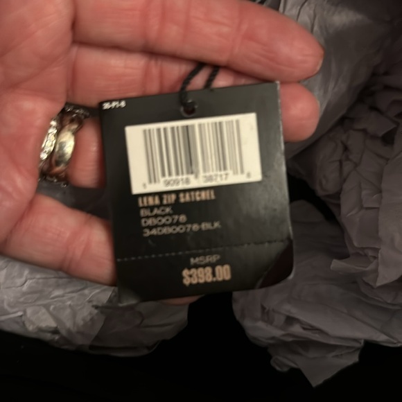 New with tags Frye blk zip handbag - Picture 8 of 15